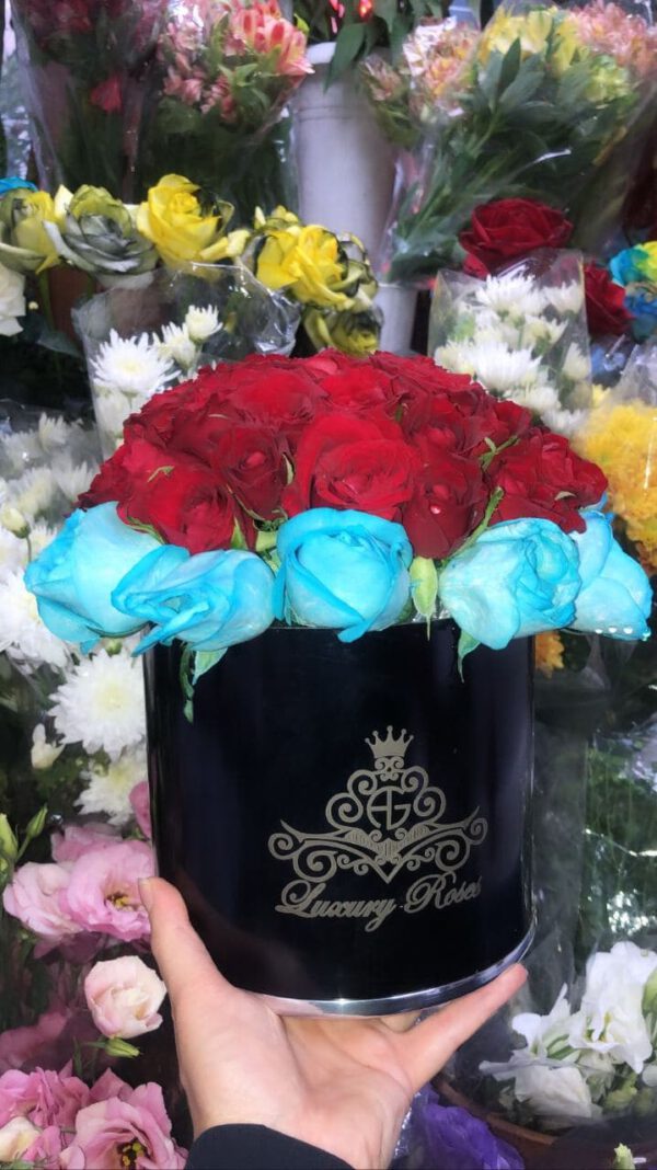 قیمت سطل گل رز آبی و رز قرمز